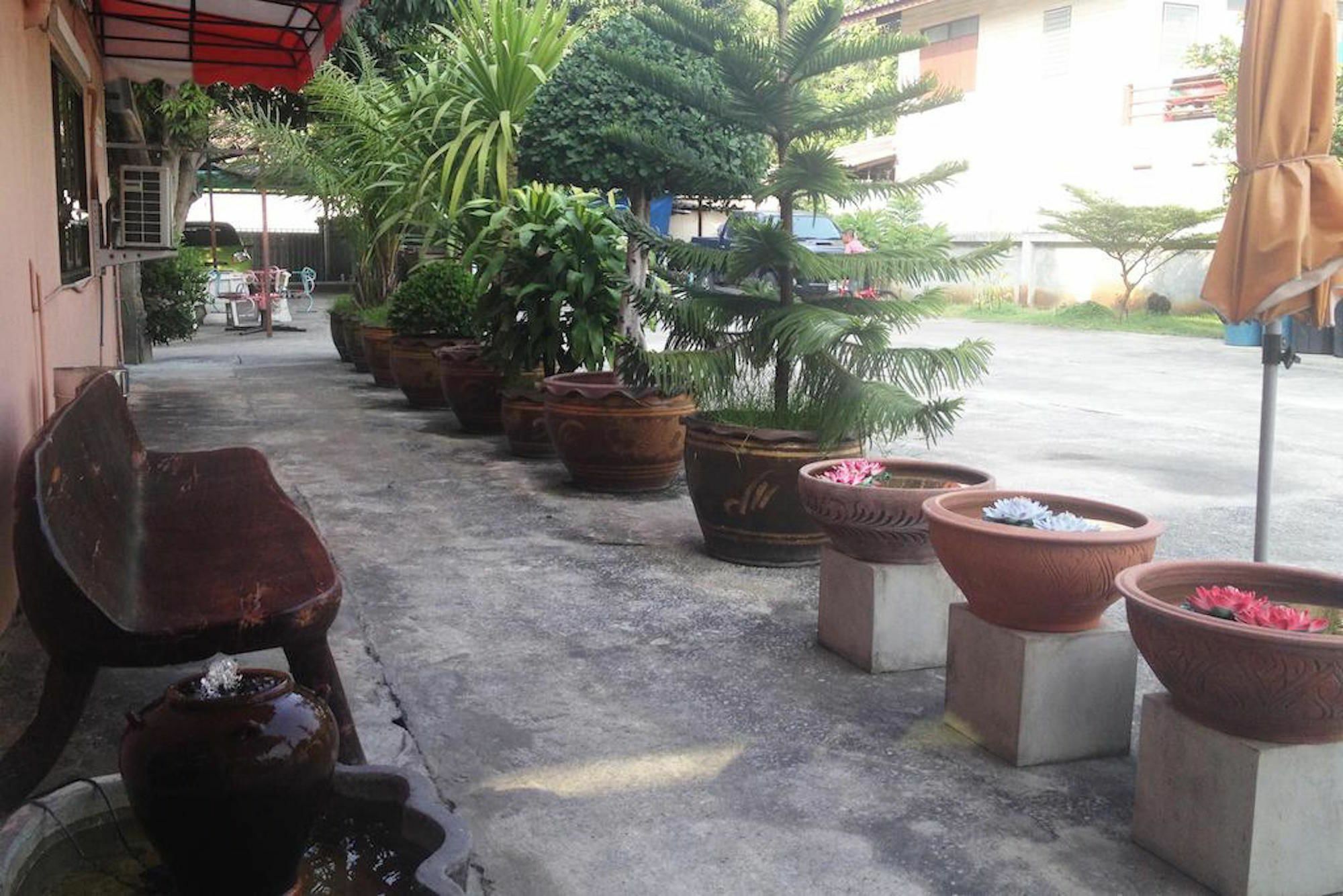 بانكوك Vareevara Apartment المظهر الخارجي الصورة